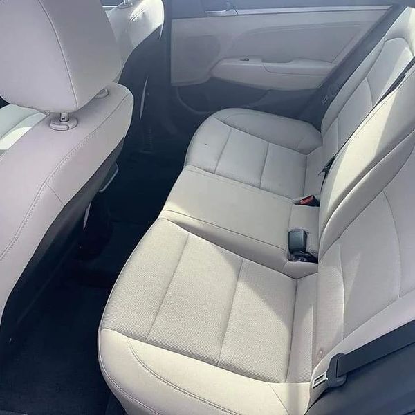 Hyundai Elantra • 2018 • 33,000 km 2