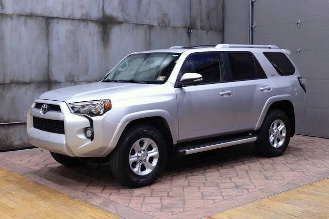 Toyota 4 Runner Limited • 2018 • 32,580 km 1