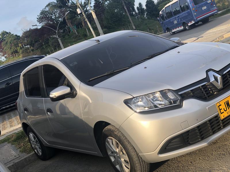 Renault 18 • 2018 • 57,000 km 3