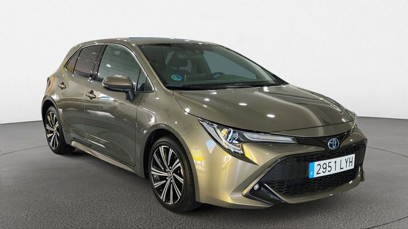 Toyota Auris • 2022 • 14,807 km 1