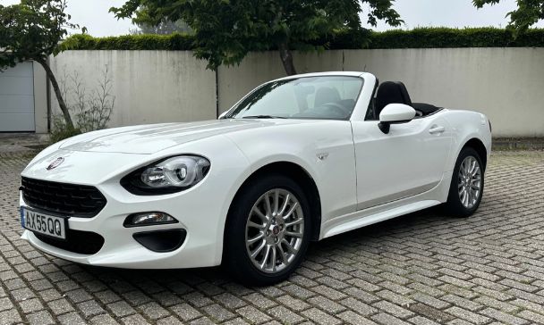 Fiat 124 Spider • 2018 • 12,380 km 4