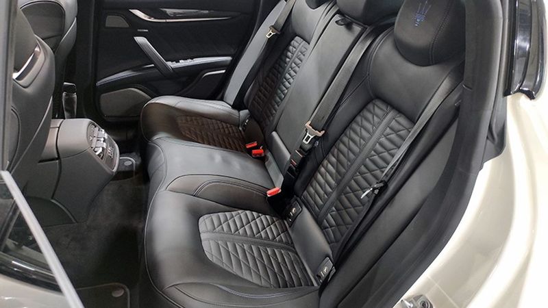 Maserati Ghibli • 2020 • 42,571 km 6