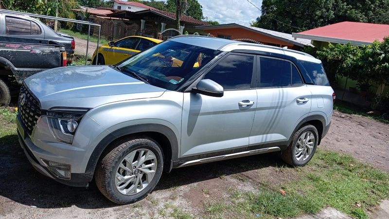 Hyundai Creta • 2023 • 56,000 km 6