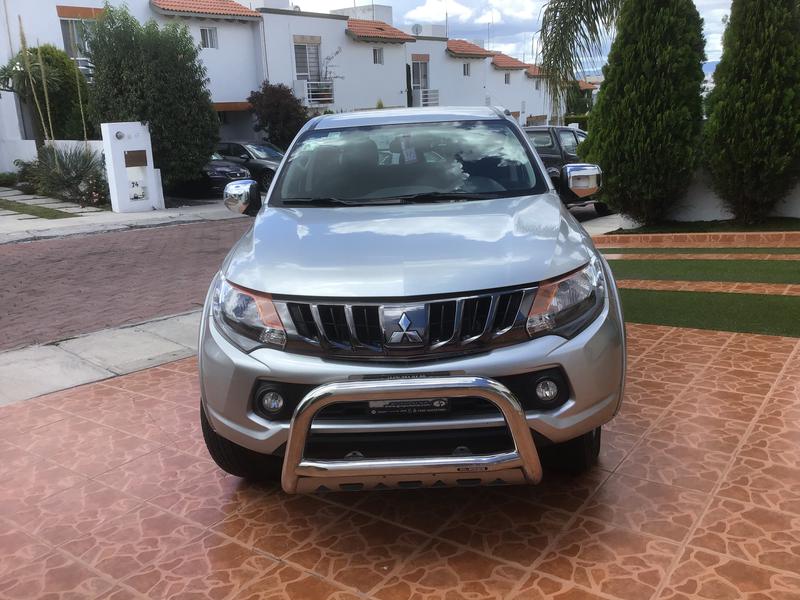 Mitsubishi L200 • 2017 • 27,000 km 4