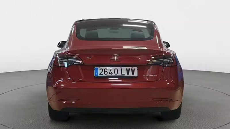 Tesla Model 3 • 2022 • 61,628 km 9