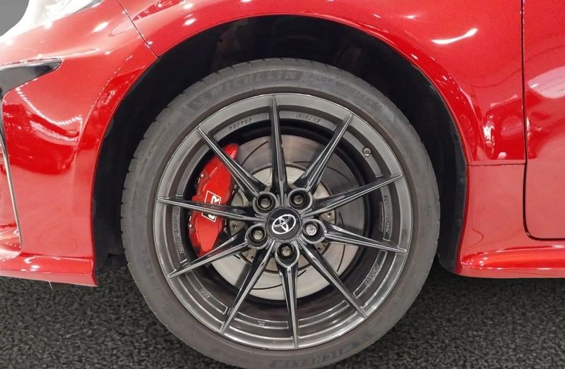 Toyota Yaris • 2023 • 9,927 km 15