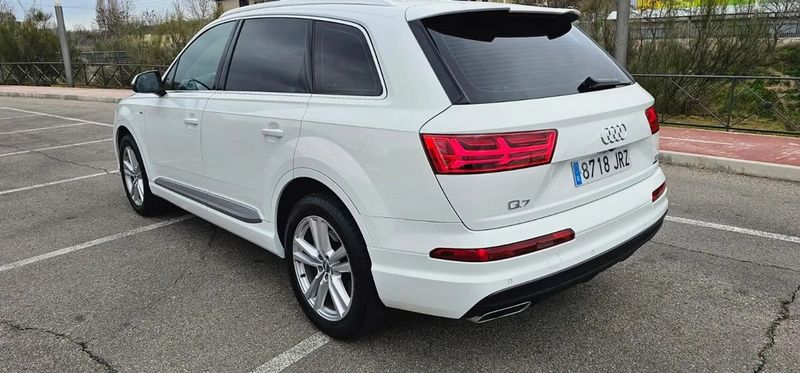 Audi Q7 • 2016 • 64,900 km 11