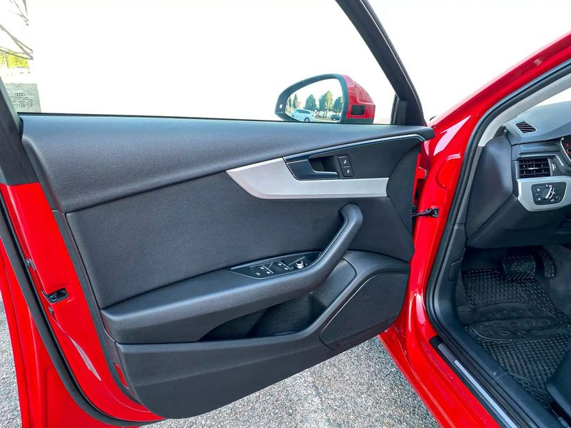 Audi A4 Avant • 2017 • 135,000 km 8