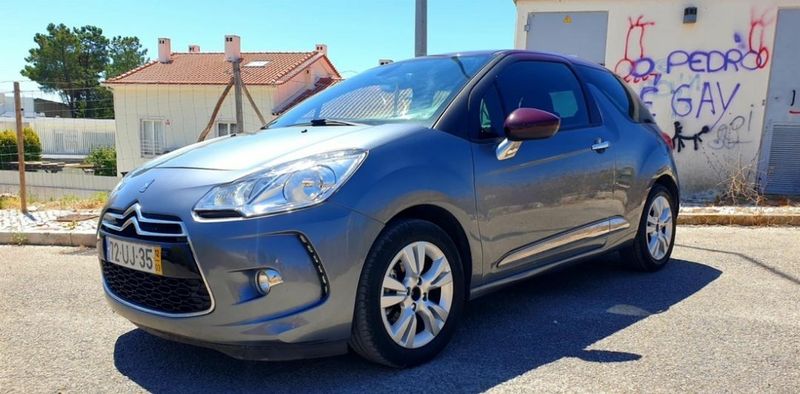 Daihatsu Delta • 2012 • 215,000 km 1