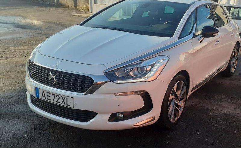 Citroën DS5 • 2002 • 140,000 km 5