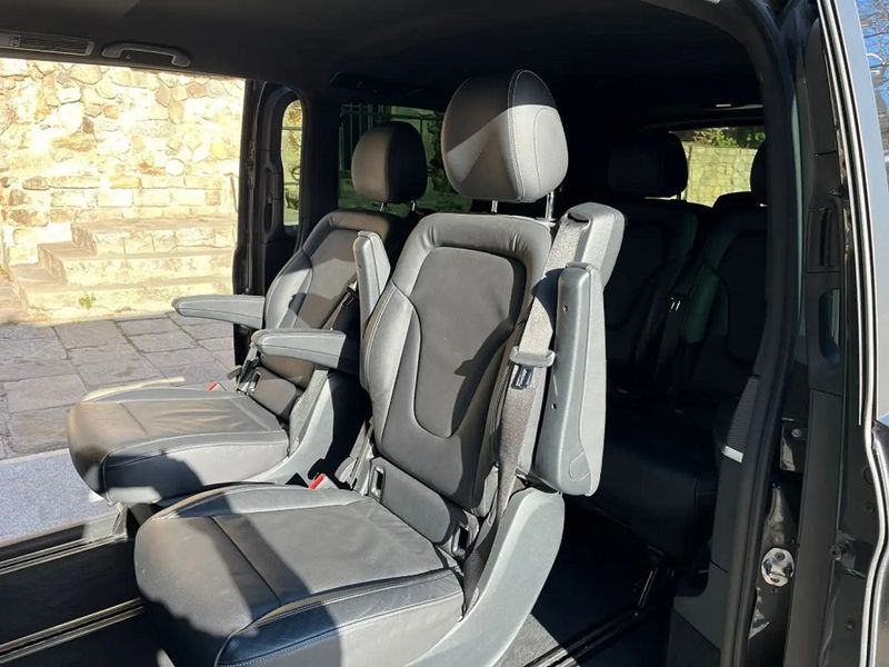 Mercedes-Benz 310 Van • 2019 • 74,500 km 11