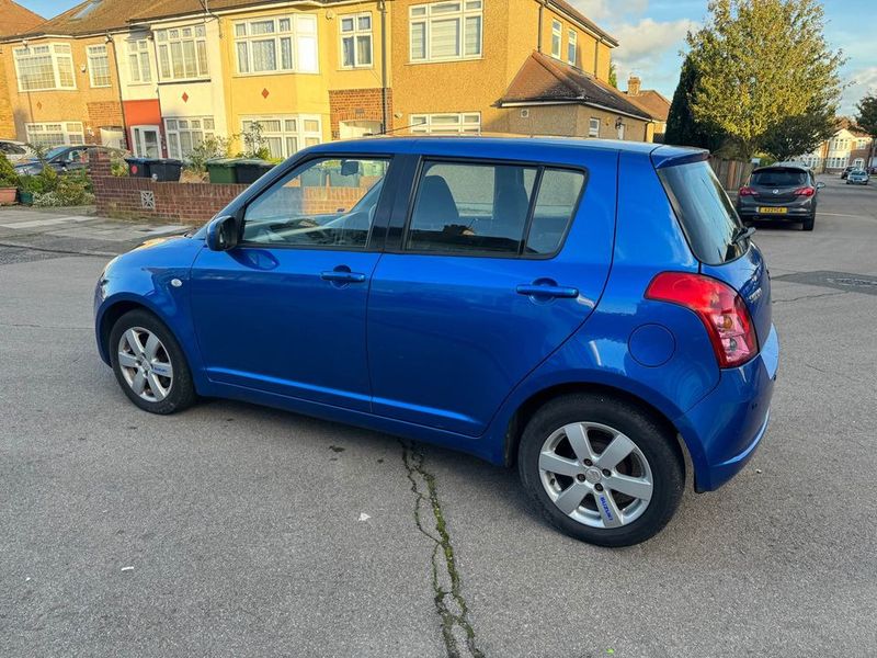 Suzuki Swift • 2009 • 73,000 km 5