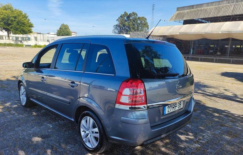 Opel Zafira • 2007 • 199,999 km 8