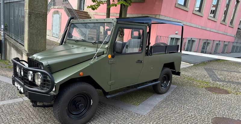 Sinotruk Hohan 6x4 • 1984 • 43,847 km 1