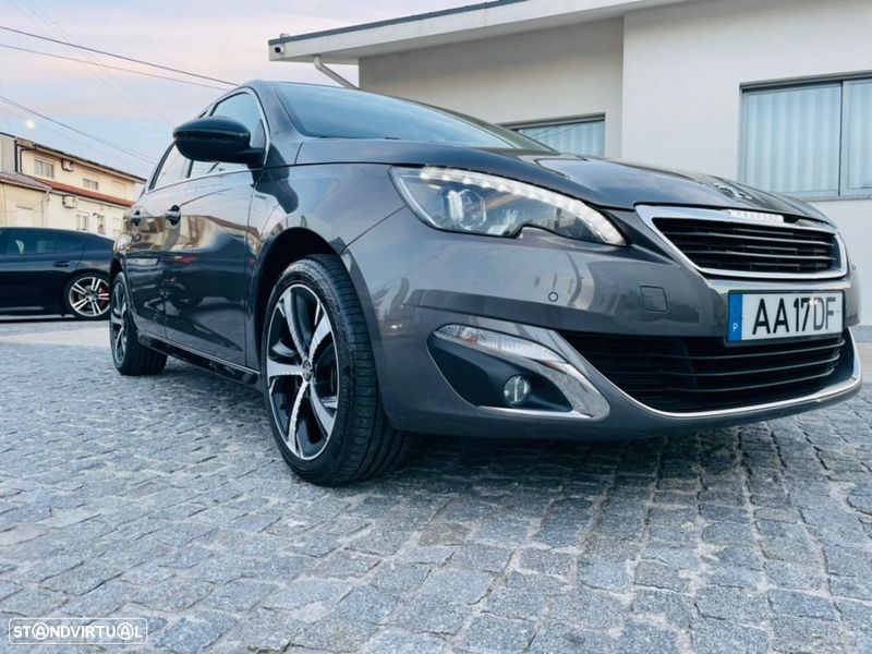 Peugeot 308 • 2016 • 159,000 km 2