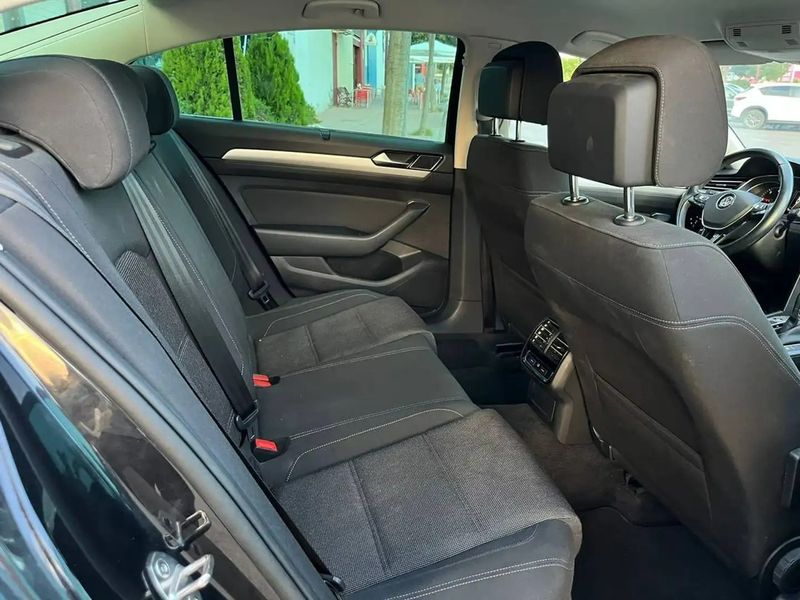 Volkswagen Passat • 2017 • 141,000 km 6