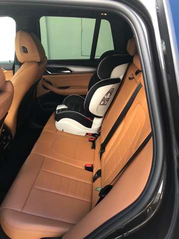 BMW X3 • 2018 • 70,000 km 5