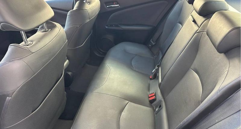 Toyota Prius • 2016 • 110,000 km 5