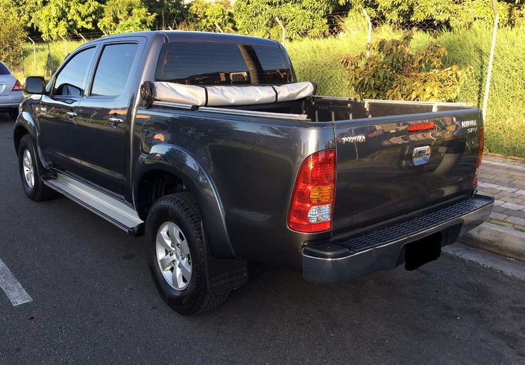 Toyota Hilux • 2011 • 135,000 km 5