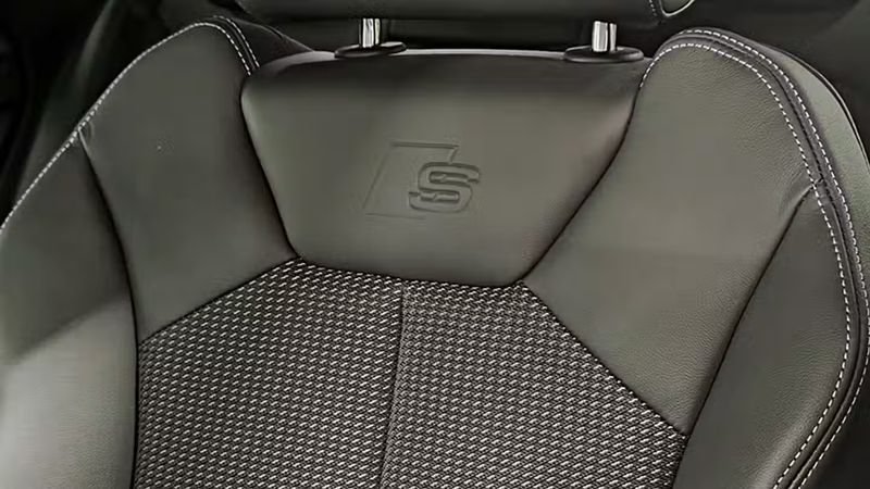 Audi Q3 • 2024 • 7,333 km 8