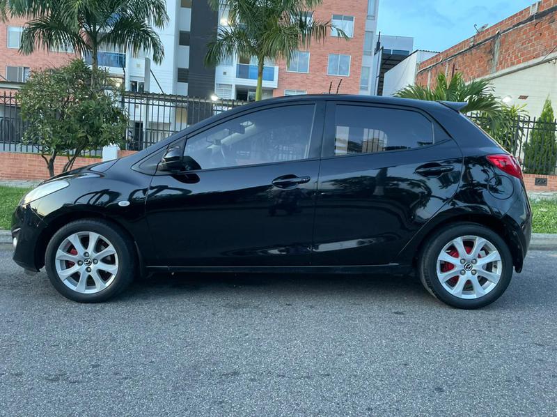 Mazda 2 • 2015 • 41,500 km 6