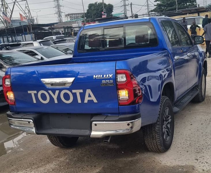 Toyota Hilux • 2020 • 21 km 2