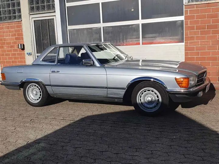 Mercedes-Benz 200 - 300 • 1981 • 257,000 km 11