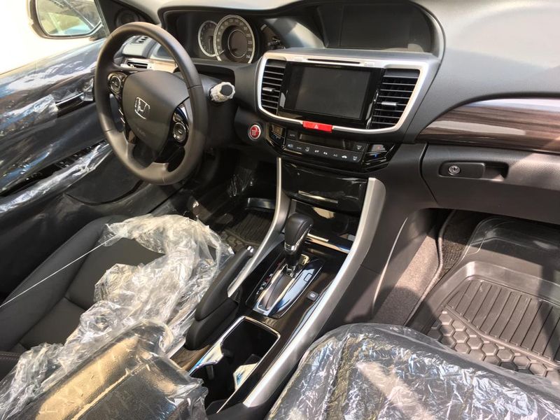 Honda Accord • 2020 • 50,000 km 2