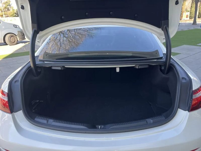 Mercedes-Benz E-Class • 2019 • 39,000 km 5