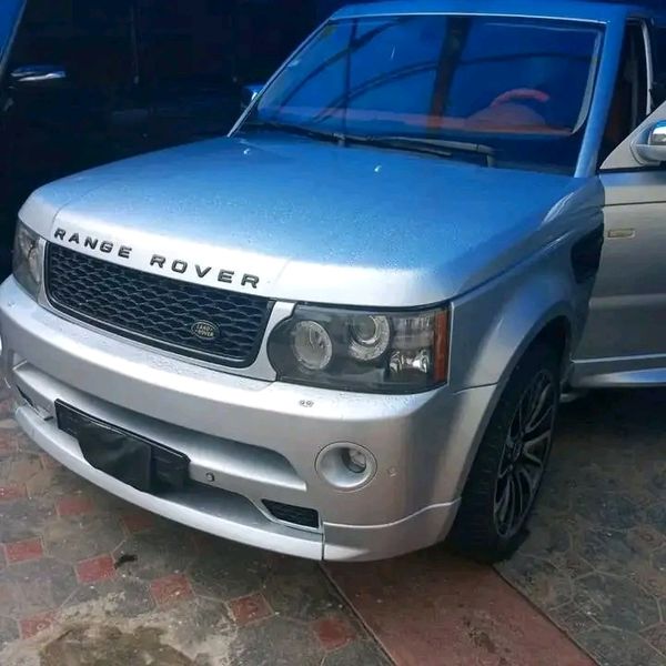 Land Rover Range Rover • 2016 • 50,000 km 1