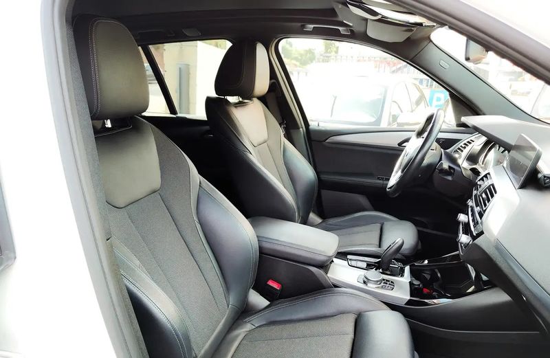 BMW X3 • 2018 • 58,394 km 14