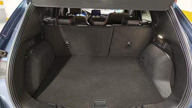 Ford Kuga • 2024 • 8,806 km 9