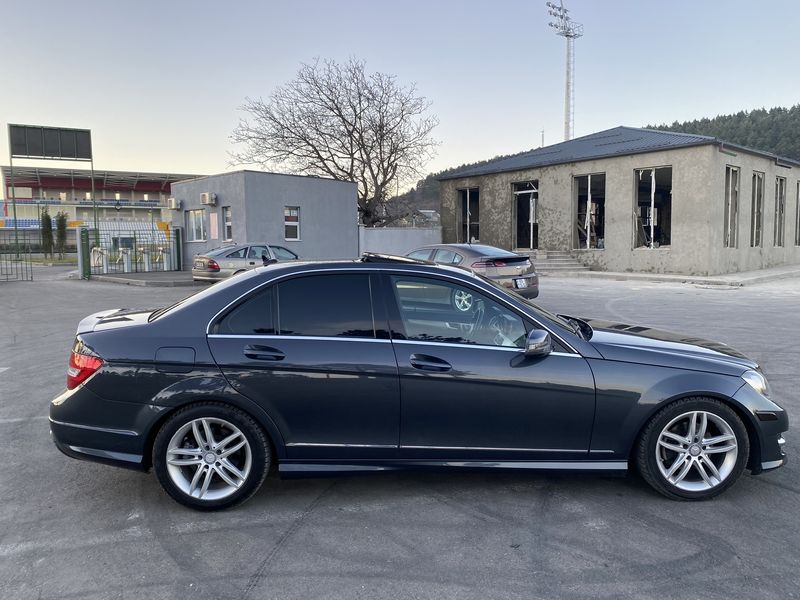 Mercedes-Benz C • 2014 • 117,170 km 9