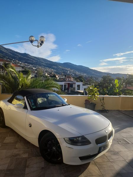 BMW Z4 • 2007 • 175,000 km 2