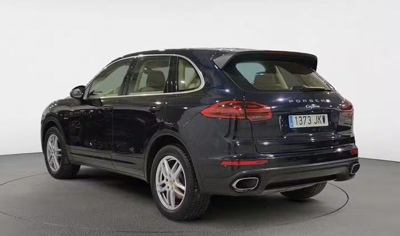 Porsche Cayenne • 2015 • 48,199 km 3