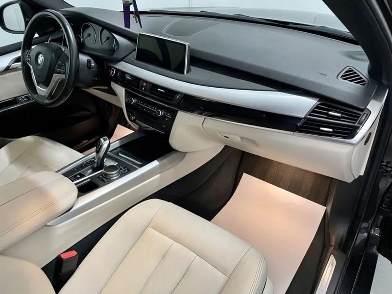 BMW X5 • 2018 • 88,000 km 11