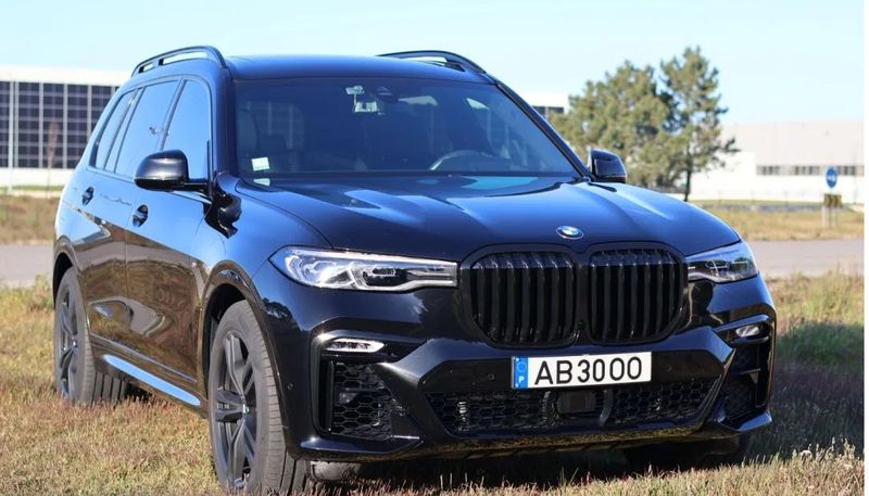 BMW X7 • 2020 • 32,000 km 1