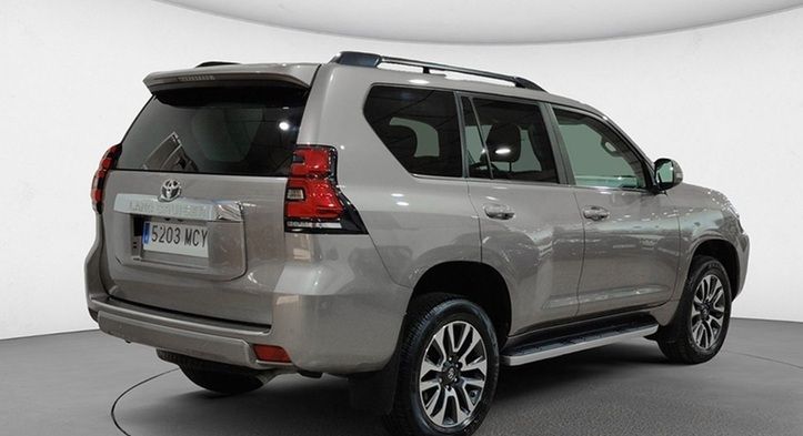Toyota Land Cruiser • 2022 • 21,400 km 1