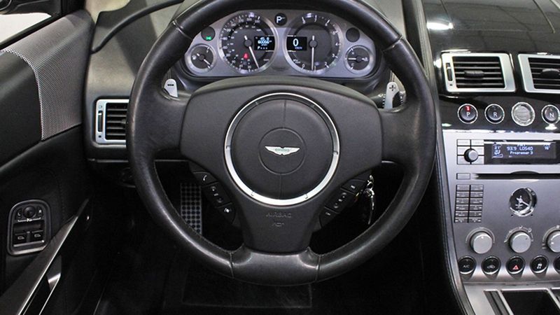 Aston Martin DB9 • 2006 • 58,160 km 6