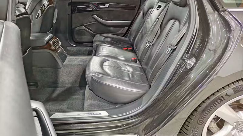 Audi A8 Long • 2015 • 84,288 km 17