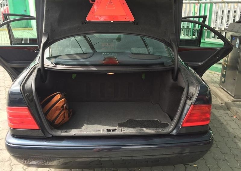 Mercedes-Benz C • 1997 • 223,454 km 2