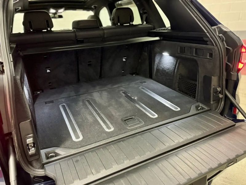 BMW X5 • 2020 • 82,000 km 15