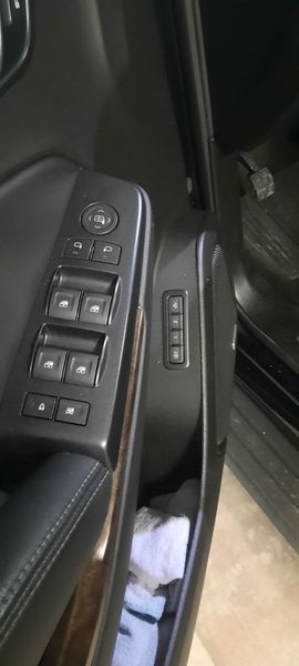 Chevrolet Suburban • 2017 • 123,000 mi 5