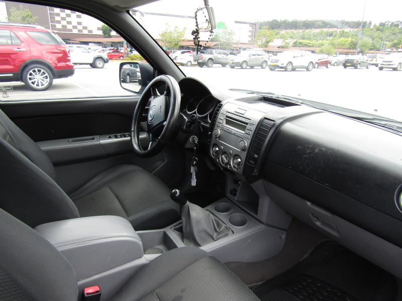 Mazda BT • 2015 • 135,000 km 2