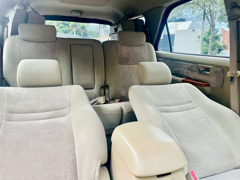 Toyota Fortuner • 2010 • 148,800 km 4