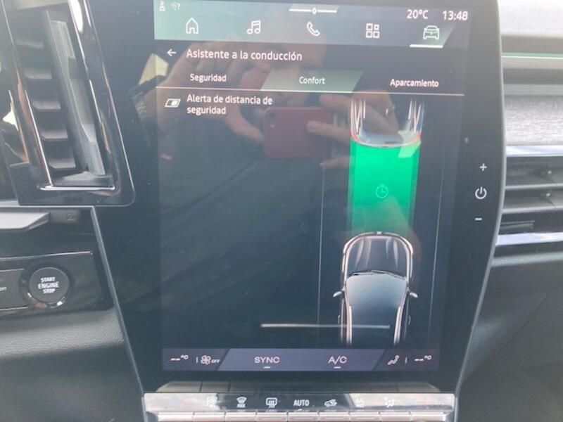 Renault Captur • 2024 • 3,542 km 38