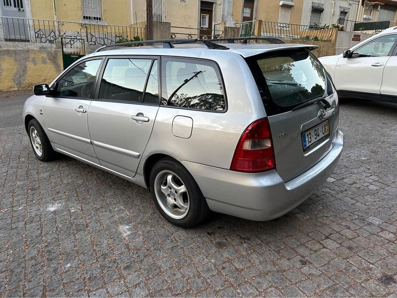 Toyota Corolla sedan • 2002 • 289,000 km 4