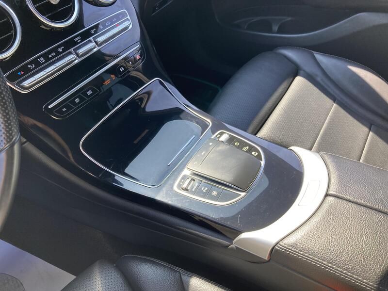 Mercedes-Benz GLC • 2022 • 62,491 km 15