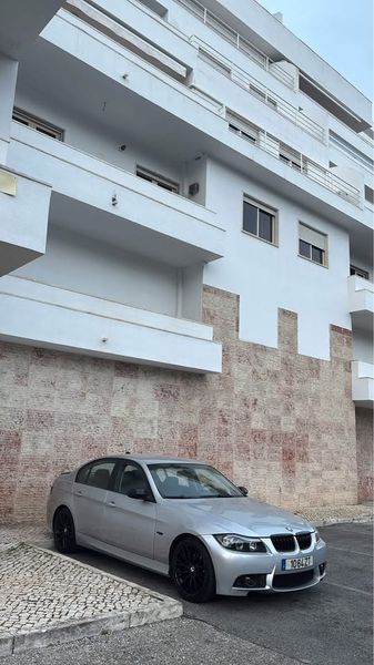 BMW 328i • 2017 • 242,000 km 1