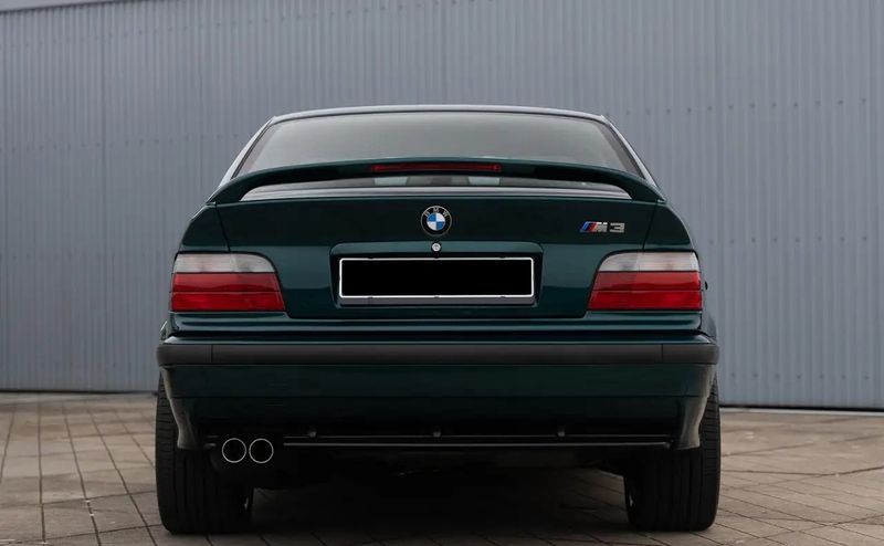 BMW M3 • 1998 • 86,000 km 10